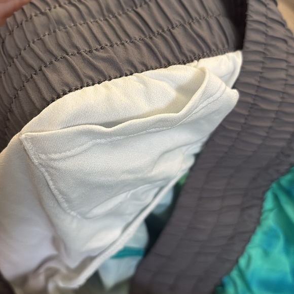 Under Armour shorts blue and green tie dye large - Picture 8 of 9